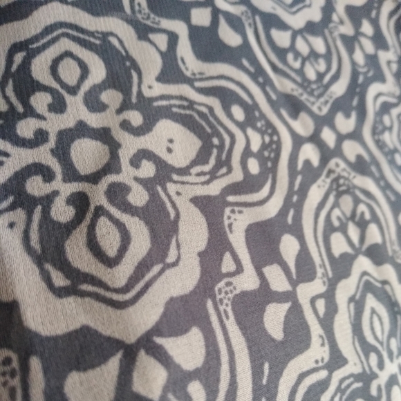 Was💲8! 🎉5/$20Pinky sheer blouse - Picture 8 of 8